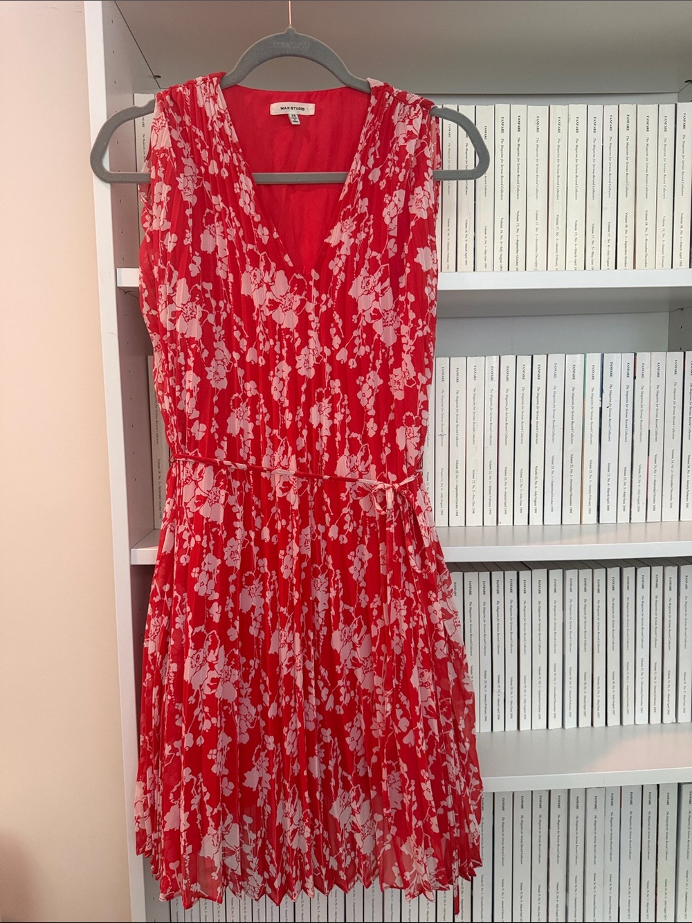 Max Studio Red and White Floral V-Neck Pleated Midi Dress